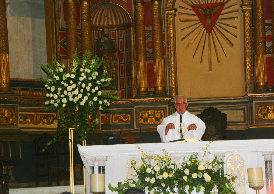 IMG_2277 Priest welcome.jpg